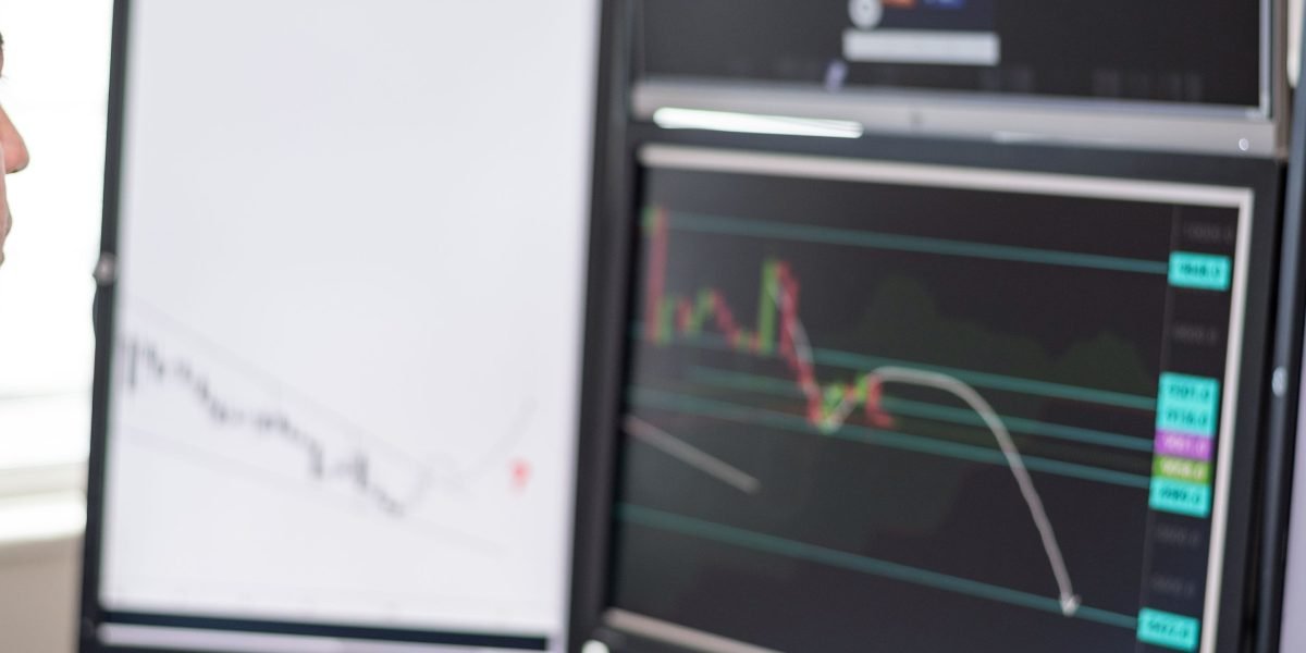 AI-integrated agencies use data analysis to optimize brand strategies.