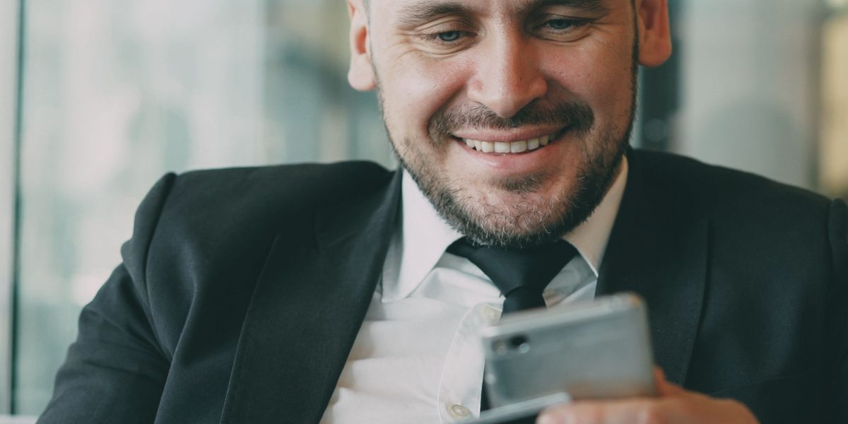 A person enjoying a smooth and integrated online shopping experience.